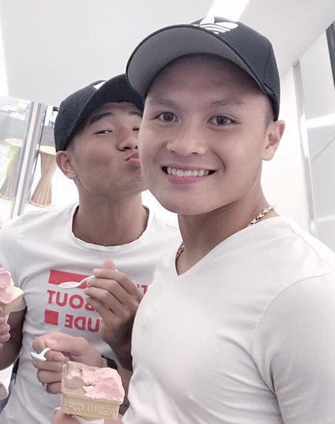 Tiến Dũng - Đức Chinh và các cặp đôi được CĐV U23 Việt Nam ghép nhiệt tình